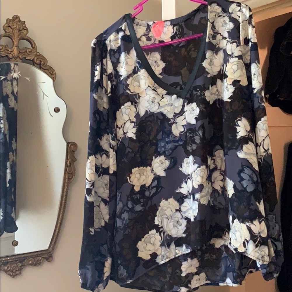 Lovely blouse
